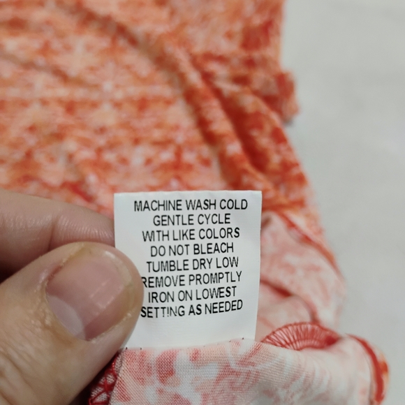 Notations Coral Floral Blouse - Picture 4 of 7